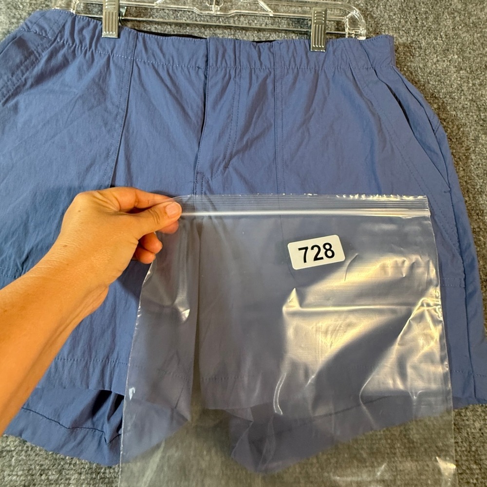 Eddie Bauer Womens Blue Shorts Stretch Casual Lightweight Size 12 - Picture 9 of 9